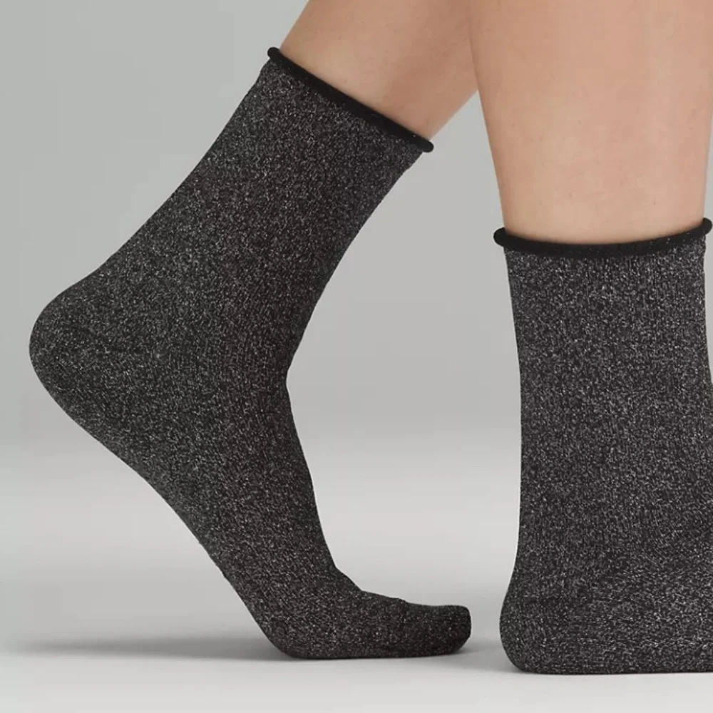 Lululemon NWT Daily Stride Sparkle Socks Black Moon/ Silver glimmer Medium